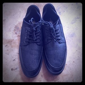 Rock & Republic tie up/slip on shoes